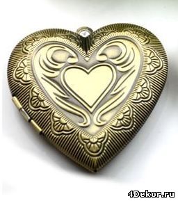 медальон сердце